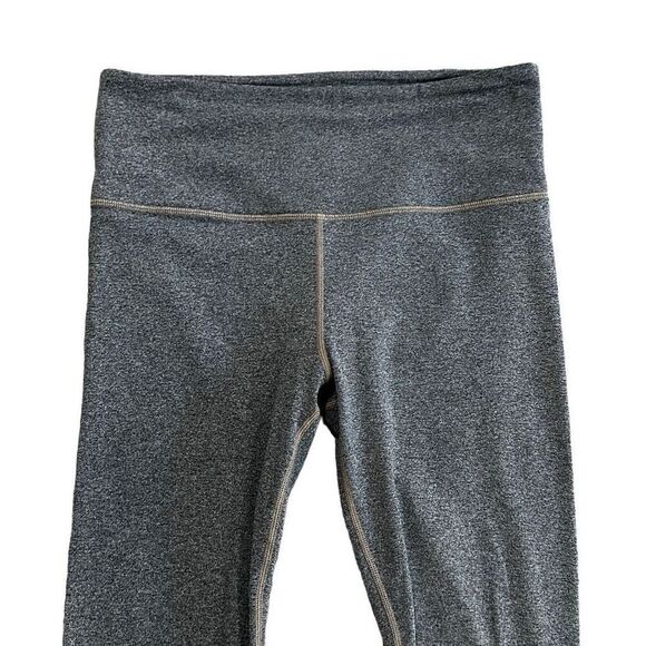 Women's Grey Athleta Size Small Capri Leggings - Picture 3 of 4